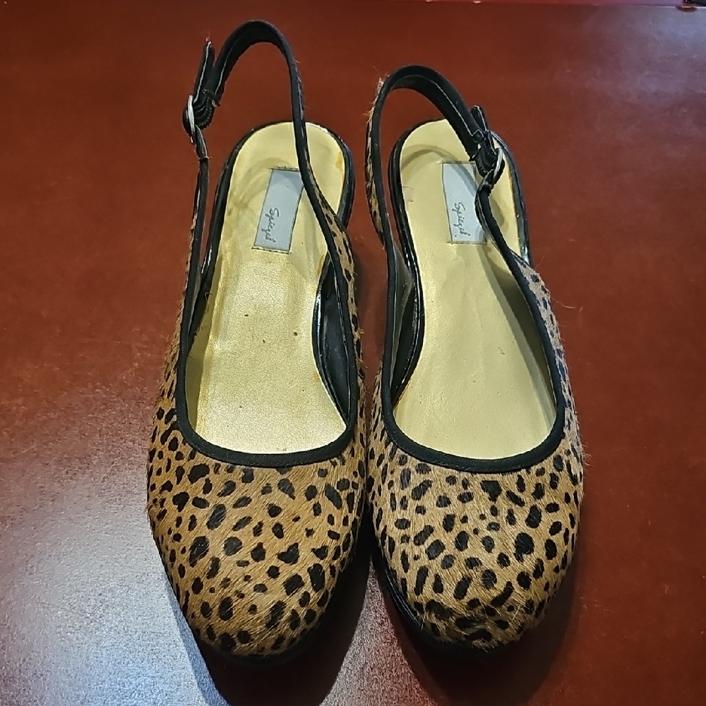 Stylish Leopard Print Slingback Flats